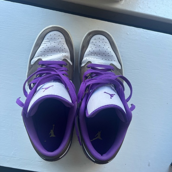 Air Jordan 1 low men’s 10. - Picture 7 of 11